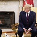 Netanyahu obsequia a Trump un beeper de oro tras ataque contra Hezbolá en 2024