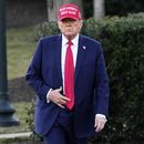 El presidente Donald Trump camina antes de hablar con los periodistas y luego abordar el Marine One en el Jardín Sur de la Casa Blanca en Washington, el viernes 28 de febrero de 2025. (AP Foto/Ben Curtis)