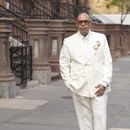 El empresario y copropietario de Harlem Haberdashery, Guy Wood, posa para un retrato el jueves 1 de mayo de 2025, en Nueva York. (Foto AP/Gary Gerard Hamilton)