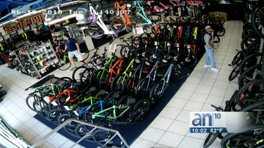 autoridades buscan a un ladron de bicicleta