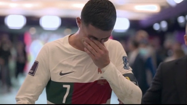 el llanto de cristiano ronaldo en soledad despues de perder con marruecos y quedar afuera del mundial de qatar