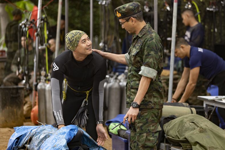 ESP-CIN THIRTEEN LIVES