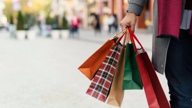 Exhortan a la ciudadanía a auspiciar los comercios locales en la temporada navideña