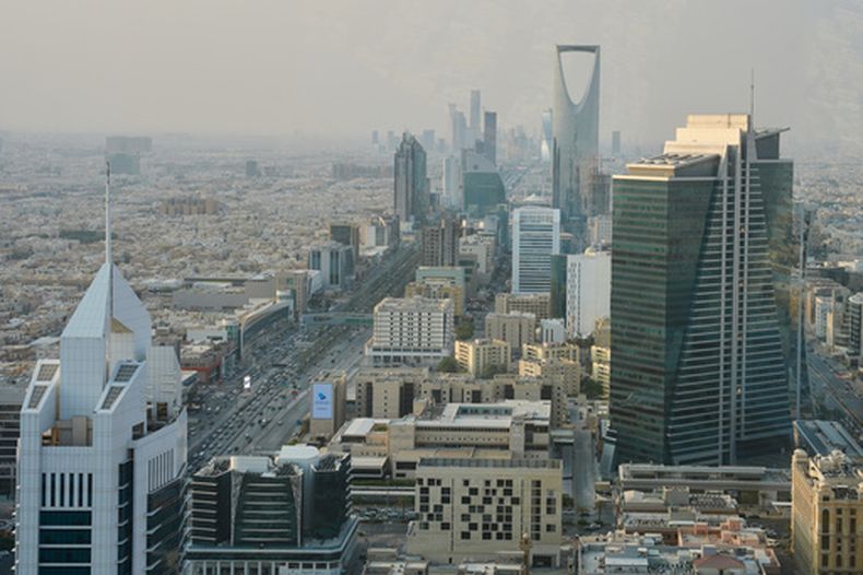 Una vista general del distrito de Olaya, el miércoles 14 de octubre de 2026, en Riad, Arabia Saudí. (AP Foto/Baraa Anwer)