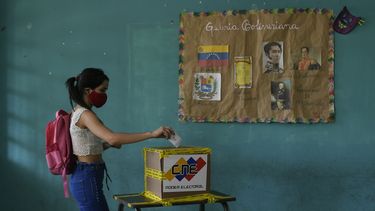 Rechazo internacional de elecciones empaña victoria a Maduro