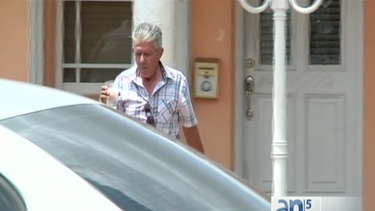 asaltan a anciano a punta de pistola en el este de hialeah