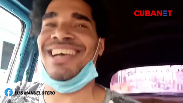 un taxista recibe a luis manuel otero en su auto con el tema patria y vida