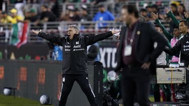 Federación Mexicana condena agresión a técnico Martino