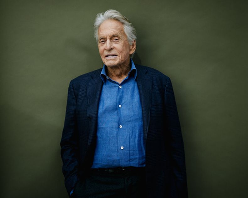 Michael Douglas posa para un retrato el miércoles 30 de septiembre de 2026 en Nueva York.(Foto Taylor Jewell/Invision/AP)