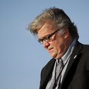 Trump echa a su controvertido asesor Steve Bannon
