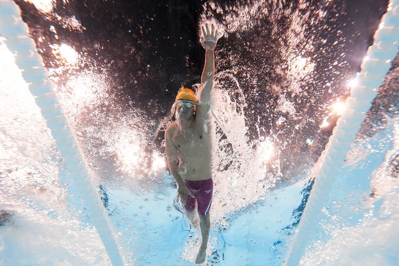 El salvadoreño Nixon Hernández compite en los 100 metros libres de los Juegos Olímpicos, el martes 30 de julio de 2024, en Nanterre, Francia (AP Foto/David J. Phillip)