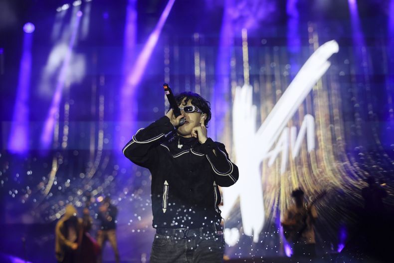 El cantante estadounidense Xavi durante su presentación en el festival Arre en la Ciudad de México el 7 de septiembre de 2024. (Foto AP/Ginnette Riquelme)