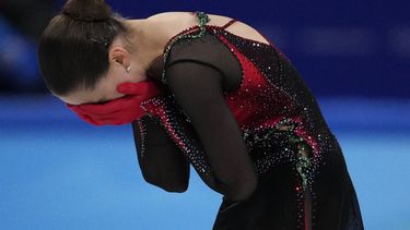 Bach critica a Rusia tras debacle en el patinaje artístico