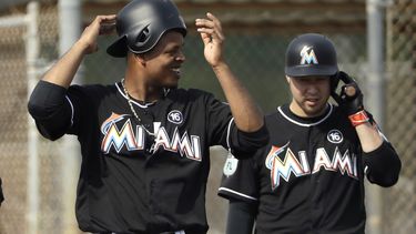 marlins siguen en duelo en el arranque de la pretemporada