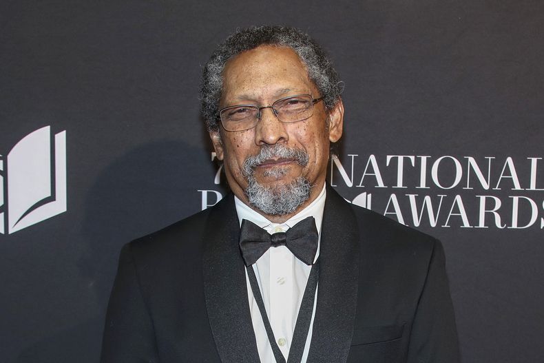ARCHIVO - El autor Percival Everett asiste a la 75.ª ceremonia de los Premios Nacionales del Libro en Cipriani Wall Street el miércoles 20 de noviembre de 2024, en Nueva York. (Foto Andy Kropa/Invision/AP, archivo)