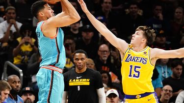 Bridges y Booker llevan a Suns a triunfo sobre Lakers