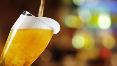 mida: los consumidores no dejan de comprar alcohol a pesar de la situacion economica