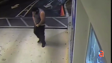 miami: intensifican la busqueda de hombre acusado de violar a una mujer de 80 anos