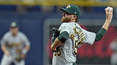 Blackburn lanza 5 innings en blanco; Atléticos vencen a Rays