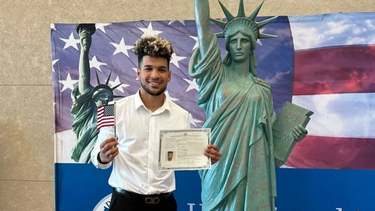 victor mesa jr. jura como ciudadano estadounidense