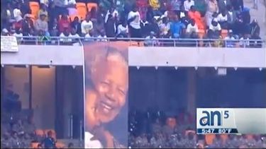 americateve | Sudáfrica y el mundo despidieron a Nelson Mandela.