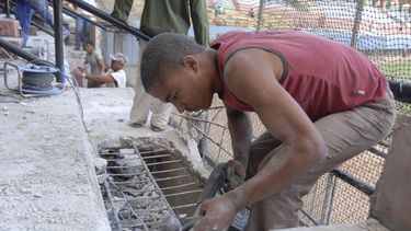 El sector con mayor cantidad de decesos fue la construcción con un total de 13.