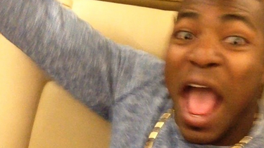 americateve | Yasiel Puig y Aroldis Chapman viajan pasados de tragos en un jet privado hacia Miami, luego de la cita en All-Star. Puig se fue en blanco en tres ocasiones, pero El zurdo de Holguín hizo abanicar a los dos bateadores que enfrentó.