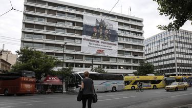 Activistas anti austeridad protestan ante Ministerio griego