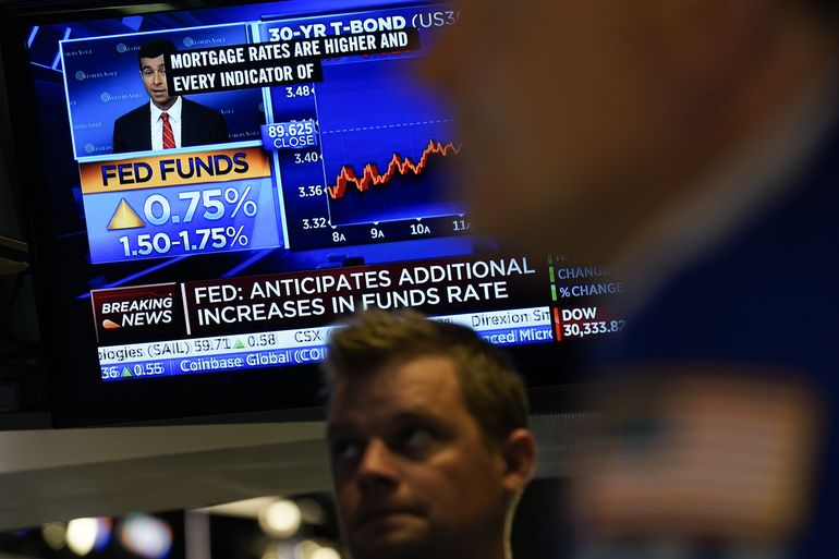 Wall Street abre cautelosa al final de una semana salvaje