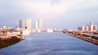 americateve | El alcalde de la ciudad, Tomás Regalado, explicó al sitio Infobae.com cómo funcionará el Centro Regional de Inversiones del Sur de la Florida que comenzará a ofrecer visas EB-5 a partir de septiembre