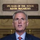 El presidente de la Cámara de Representantes, el republicano Kevin McCarthy, habla en el Capitolio, Washington, 12 de setiembre de 2023. (AP Foto/J. Scott Applewhite)