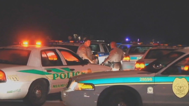 policia de miami mata a tiros a hombre que apunalo a mujer