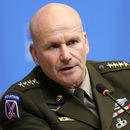 ARCHIVO - El Comandante Supremo Aliado en Europa, general Christopher Cavoli, habla en una conferencia de prensa en las oficinas generales de la OTAN en Bruselas, el 18 de enero de 2024. (AP Foto/Virginia Mayo, Archivo)