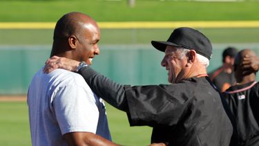 Marlins emocionados por contar con Bonds como coach