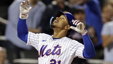 Lindor y Carrasco brillan en Día de Roberto Clemente