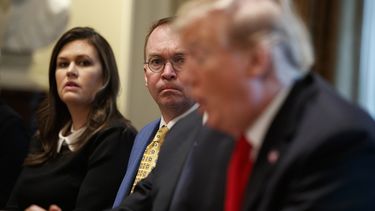 Trump insiste que sistema migratorio de EEUU está saturado