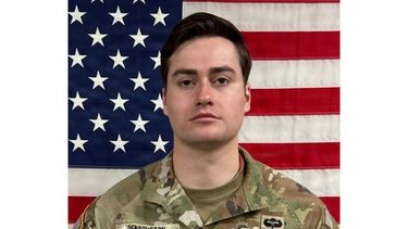 Esta imagen, proporcionada por el Ejército de Estados Unidos , muestra al sargento Benjamin N. Pennington, de 26 años, de Glendale, Kentucky. (U.S. Amy vía AP)