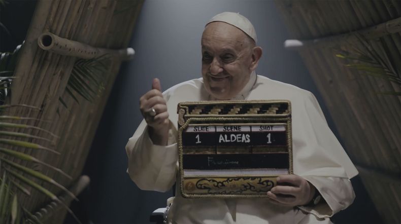Esta imagen, publicada por Aldeas Scholas Films, muestra al Papa Francisco. Aldeas–A New Story es un nuevo largometraje documental y un proyecto cultural global desarrollado por Scholas Occurrentes, el movimiento educativo global fundado por el Papa Francisco, en colaboración con el director ganador del Óscar, Martin Scorsese. (Aldeas Scholas Films vía AP)