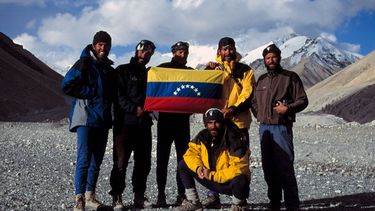 se cumplen 20 anos de el grupo de venezolanos que llego a la cima del everest