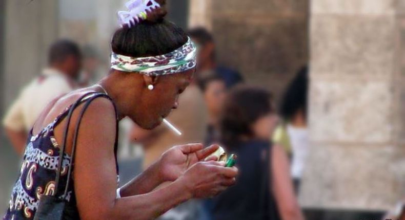 cuba fumar cigarro.jpg