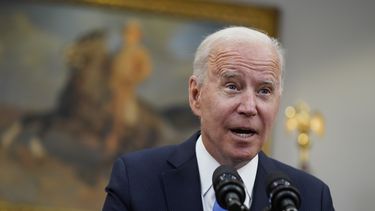 Biden pide a inteligencia investigar el origen del COVID-19