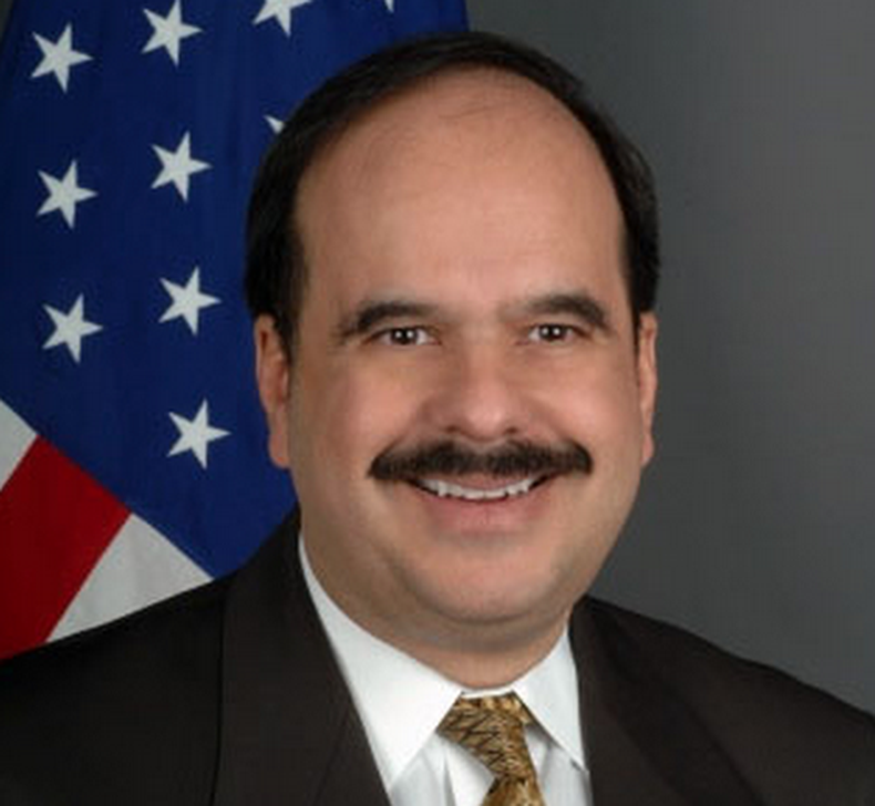 Alberto M. Fernández, coordinador del Departamento de Estado para el Centro de Comunicaciones Estratégicas Antiterrorristas, abandonó la Isla en 1959.