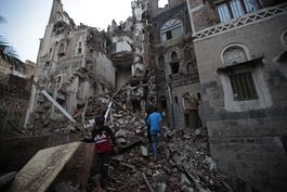 yemen: se desploman 10 edificios historicos por las lluvias