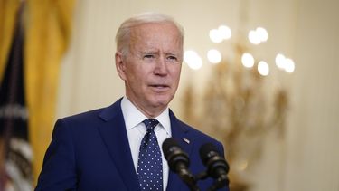 Fuentes AP: Biden irá por reducir emisiones en 50% para 2030