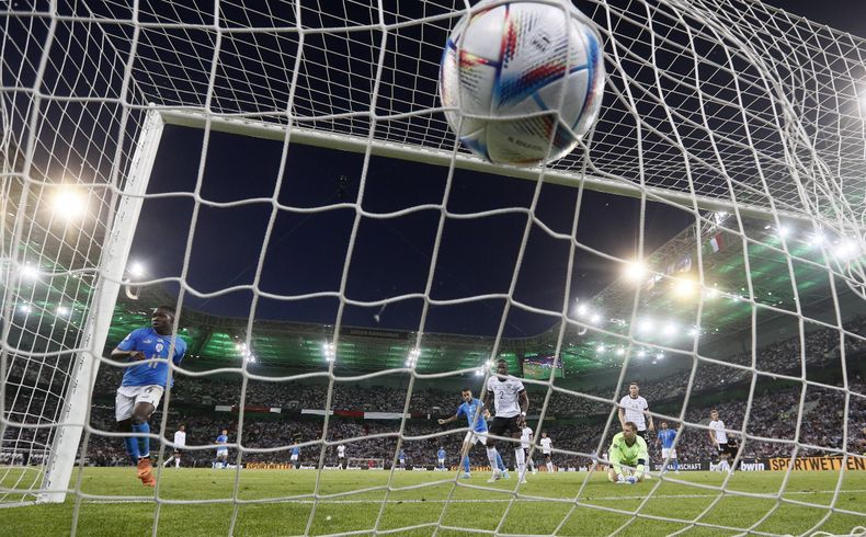 DEP-FUT ALEMANIA-QATAR PANCARTA
