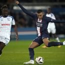 Mbappé salva al PSG con penal; Neymar expulsado