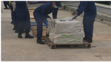 autoridades decomisan cargamento de drogas