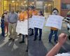 Vecinos de un edificio de Hialeah protestan tras el aumento de sus rentas