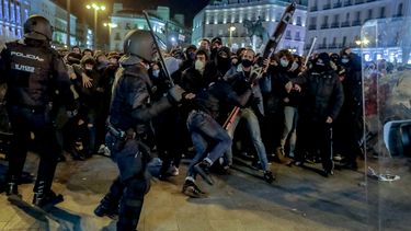 AP EXPLICA: Prisión a rapero español desata disturbios