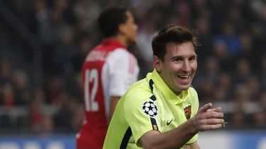 americateve | Lionel Messi del Barcelona celebra tras marcar un gol ante Ajax en la Liga de Campeones, el mi&eacute;rcoles 5 de noviembre de 2014. (AP Foto/Peter Dejong)